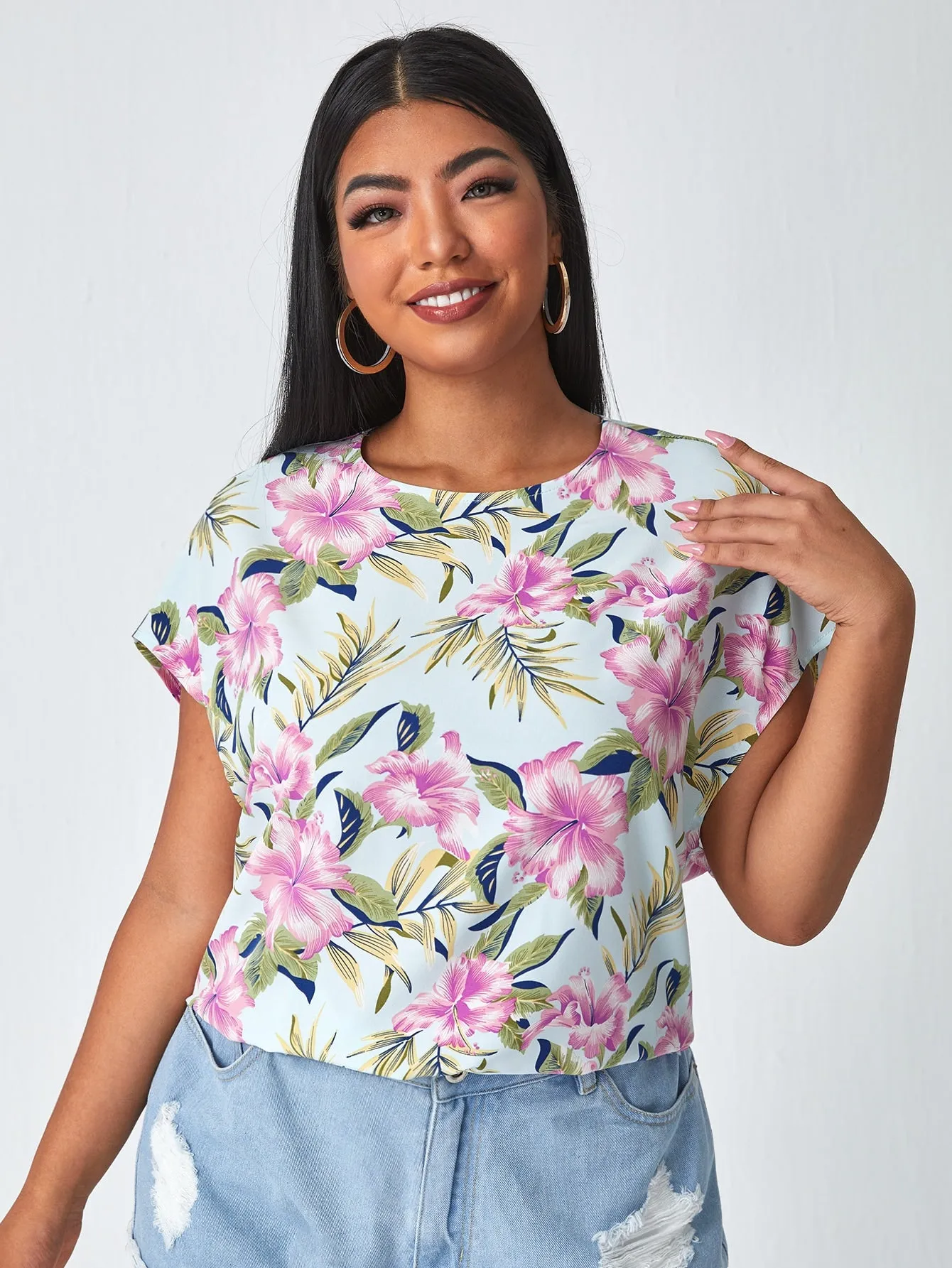 Floral Twist Short Sleeve Round Neck Regular Plus Size Blouse