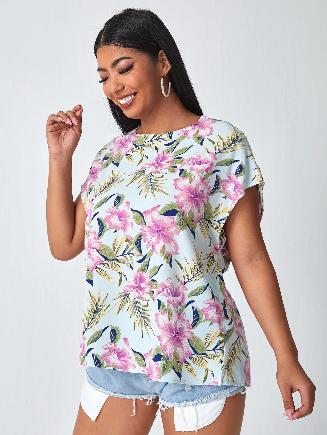 Floral Twist Short Sleeve Round Neck Regular Plus Size Blouse