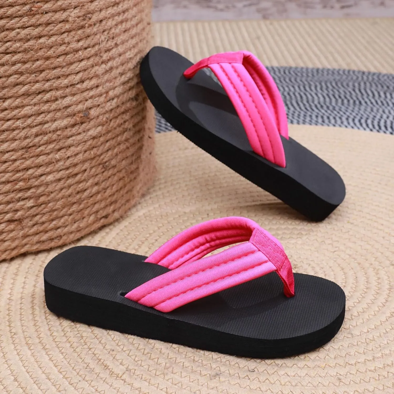Women Shoes Flat Flip Flops Fashionable Soft Sole Outdoor Beach Flip Flops Womens Winter Slippers at Home