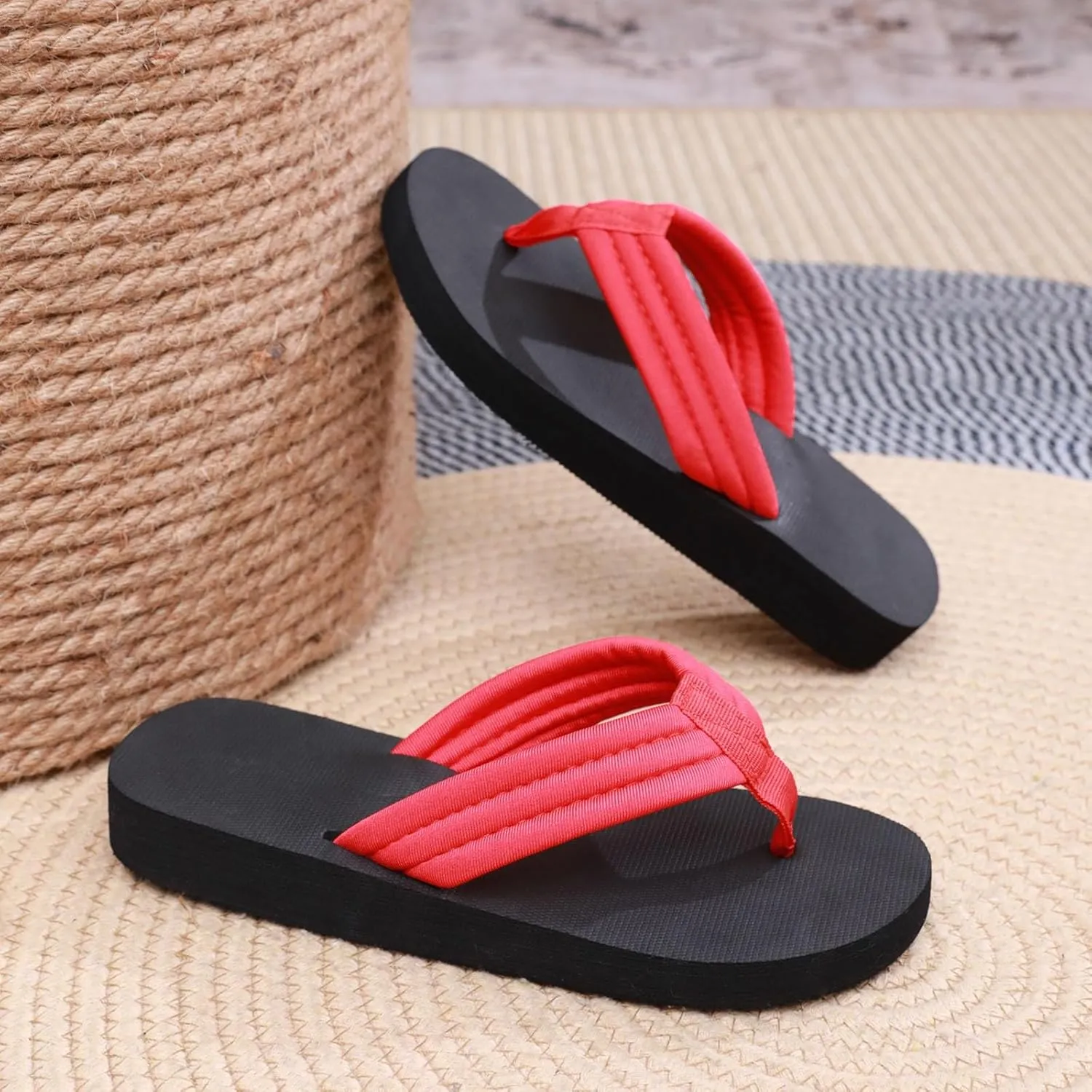 Women Shoes Flat Flip Flops Fashionable Soft Sole Outdoor Beach Flip Flops Womens Winter Slippers at Home
